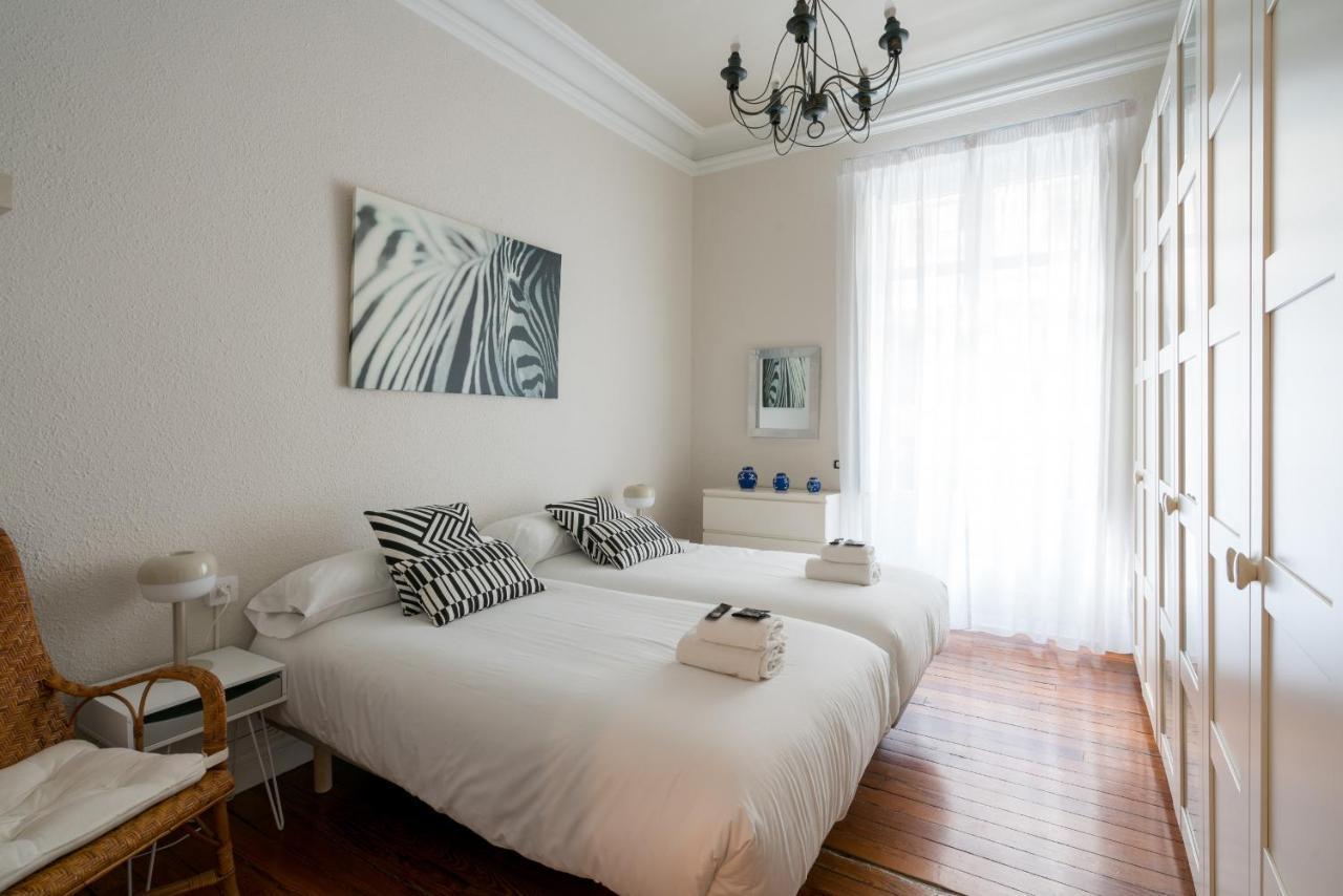Amama Apartment By People Rentals Bilbao Exterior foto